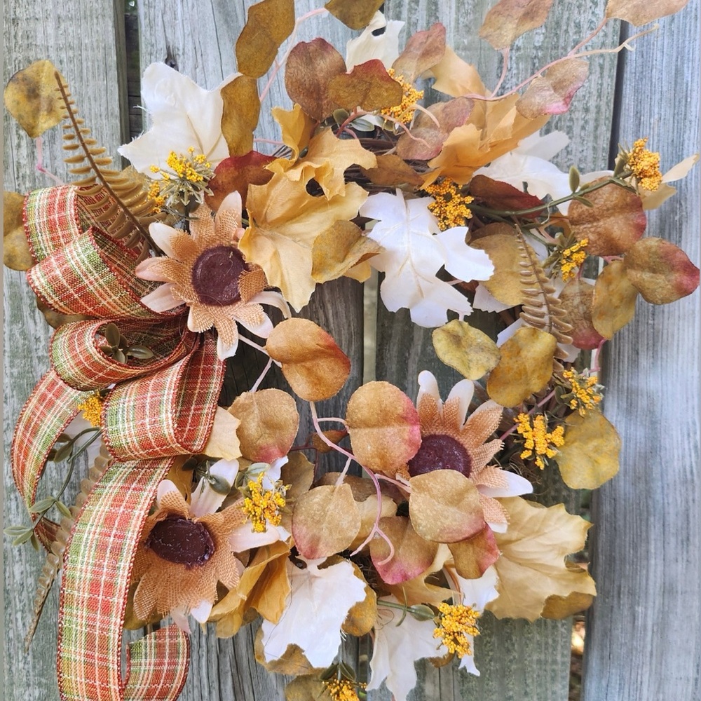 Rustic Autumn Leaf Wreath with Bow